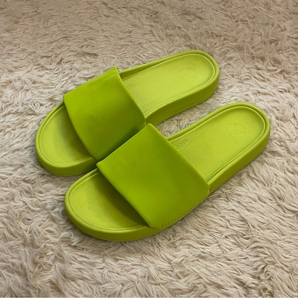 Lululemon Restfeel Green Slide Sandals